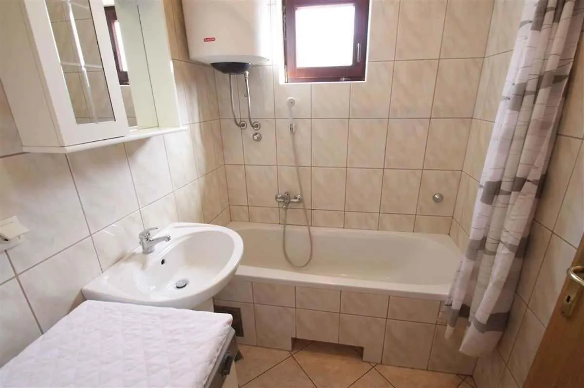 Three-Bedroom Apartment In Crikvenica XII