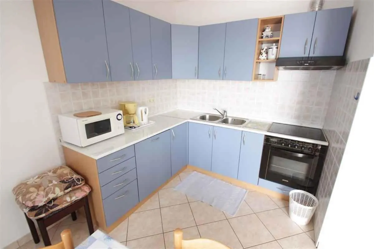 Three-Bedroom Apartment In Crikvenica XII