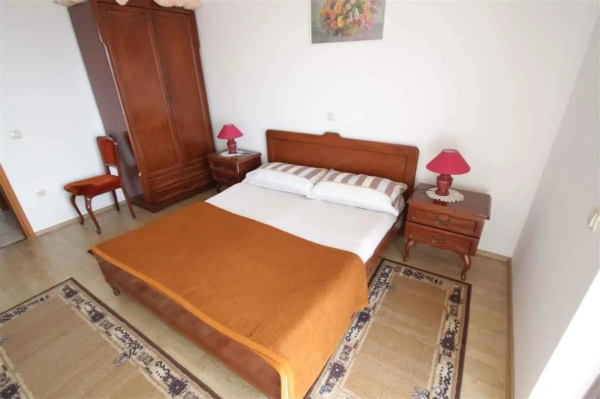 Three-Bedroom Apartment In Crikvenica XII